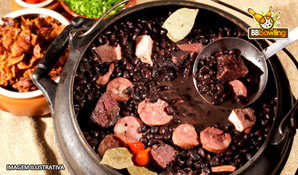 Feijoada aos Sábados é tudo de bom! Buffet Livre com mais de 10 pratos quentes, aperitivos, uma diversidade de saladas e sobremesas