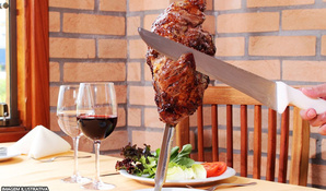 Almoço com Espeto Corrido, Buffet livre de Comida Típica Italiana e uma Diversidade de Saladas incluindo Sobremesas no Restaurante Somariva, válido aos Domingos