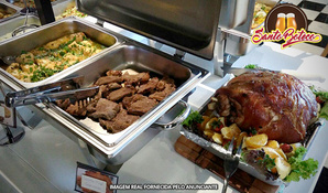 Almoço sistema buffet livre com uma enorme variedade de carnes, massas e saladas na Choperia Santo Boteco no Nações Shopping, válido de segunda a sexta