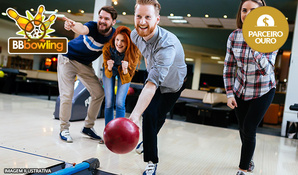 Chame os amigos, saia da rotina e de um strike no tédio! 1 hora na pista de boliche para até 8 pessoas no BBbowling, válido de domingo a sexta