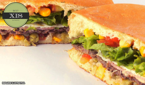 Para dividir com os amigos: 2 lanches (x-salada, x-frango, x-calabresa, x-coração, x-burger ou x-bacon) + refrigerante 1Lt na Lanchonete Best XIS no centro de Criciúma válido de segunda a quinta