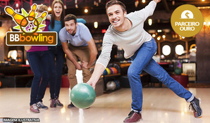 1 hora na pista de boliche para até 8 pessoas + 2 caipirinhas de vinho no BBbowling, válido de terça a sexta