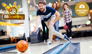 1 hora na pista de boliche para até 8 pessoas no BBbowling, válido de terça a sexta