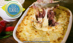 Escondidinho médio de carne de sol para 2 pessoas e acompanhamentos no Restaurante Villa Torres Gastronomia Brasileira, bem no Centro de Criciúma
