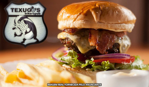 Hambúrguer Gran Texugo's com 200g de carne e acompanhamento no Texugo's Bikers Pub em Nova Veneza