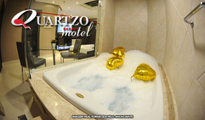 Período de 2 horas na suíte luxo no Quartzo Motel Araranguá com banheira de hidromassagem e muito mais