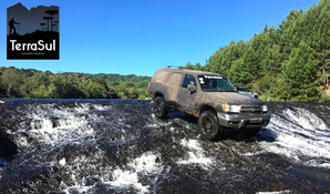 São José dos Ausentes/RS: Passeio Off-Road 4x4 para 2 pessoas com almoço nos Cânions e Cachoeiras em cima da serra com a Terra Sul Ecotur em até 18 vezes no cartão*