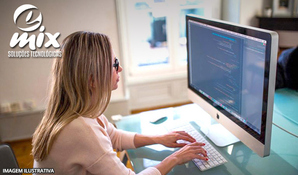 Formatação completa de computador ou notebook com instalação de antivírus e diversos programas operacionais, na E-Mix, válido de segunda a sábado