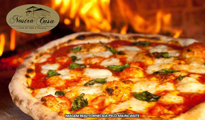 São mais de 30 sabores! Pizza grande 35cm de forno à lenha com borda na Nostra Casa, válido de quarta a segunda para consumo no local