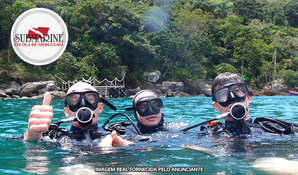 Bombinhas/SC: Mergulho com cilindro, equipamento completo, instrutor com embarcação na Submarine Escola de Mergulho em até 18 vezes no cartão*
