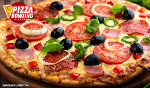 Vem de Pizza! Rodízio de pizzas com mais de 80 sabores + acompanhamentos de frango, batata e polenta servidos na mesa na Pizza Bowling de terça a sexta e domingo