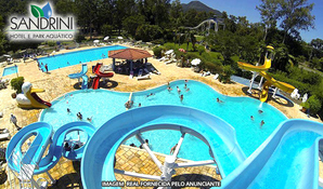 Diversão garantida! Entrada do parque aquático no Águas de Sandrini em Tubarão, válido aos sábados e domingos