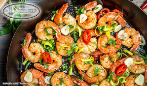 Almoço garantido! Buffet livre com frutos do mar, carnes grelhadas, pratos quentes e sobremesas no Restaurante Criciúma Clube, válido aos domingos