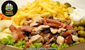 Para matar a fome! Tábua para 2 pessoas com mais de 10 ingredientes no Nações Lanches, válido de quarta a segunda para consumo no local