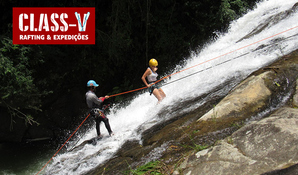 Santo Amaro da Imperatriz - SC: Rapel na Cachoeira da Ressureição com 35 metros ou 90 metros de descida com a Class-V Rafting, a partir de R$ 89,99