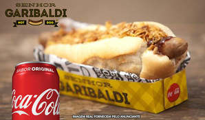 Hot Dog artesanal com até 12 tipos para escolha + Coca Cola no Sr. Garibaldi do Nações Shopping, válido de segunda a segunda para consumo ou retirada no local
