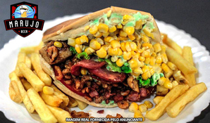 Delicioso lanche da casa! X-Marujo no Marujo Beer, válido de terça a domingo para consumo no local