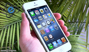 Não fique com a sua tela quebrada! Tela LCD para iphone 5 ou 5s, na E-Mix, válido de segunda a sábado