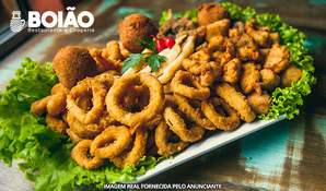 Ponta da Barra - Laguna! Frutos do mar camarão, lula, marisco, isca de peixe e bolinho de siri + acompanhamentos, no Restaurante Boião, válido de terça a domingo