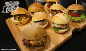 Florianópolis/Canasvieiras: Sequência de mini hambúrguer artesanal com petiscos variados + sobremesa, no Mistura Kriok Café Bar válido para todos os dias
