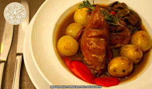 Padrão excelência de qualidade! Jantar especial com entrada, prato principal e sobremesa no Le Tabou Restaurante, válido de segunda a quinta