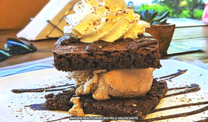 Gramado - RS: Sanduíche de Brownie com sorvete artesanal de Gramado, na Dolce Latte Cafeteria, válido de segunda a sábado