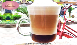 Gramado - RS: Delicioso café mocha (calda de chocolate, espresso, leite vaporizado e espuma de leite) na Dolce Latte Cafeteria, válido de segunda a sábado