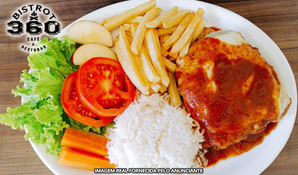 Almoçar ou Jantar pertinho da Rua Coberta! Filé à parmegiana (frango, mignon ou bife bovino) + acompanhamentos no Bistrot 360º Café e Restobar a partir de R$ 38,99