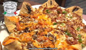 Pizza + sexta-feira, combinação perfeita! Pizza grande 8 fatias + pizza broto doce na Fornearia Toca do Tigre, válido exclusivamente para sexta para consumo e retirada no local