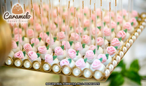 É pra comer ou pra levar pra casa!? 100 doces simples ou finos na Caramelo Doces Finos, no centro de Criciúma, válido de segunda a segunda a partir de R$ 69,99