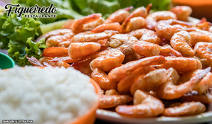 Lagoa da Conceição - Florianópolis - SC: Sequência de camarão + acompanhamentos para 2 pessoas, no Restaurante Figueiredo válido de segunda a segunda
