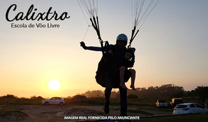 Aventura nas alturas! Voo duplo de parapente com a Calixtro Escola de Voo Livre no Morro dos Conventos em até 10 vezes no cartão*, válido de segunda a segunda