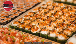Buffet livre completo de sushis com uma enorme variedade, pratos quentes e yakisobas no Osaka Sushi Bar no centro de Criciúma, válido de segunda a segunda