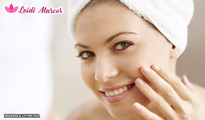 Limpeza de pele profunda com máscara de chlorella e whey protein, cauterização, hidratação facial, massagem facial, alta frequência e peeling de brasão na Leidi Marcos