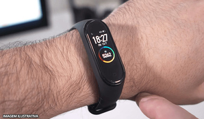 Para os apaixonados por pulseira fitness inteligente! Mi Band 4 na SA Eletrônicos e Smartphones, válido de segunda a sábado