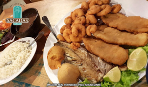 Farol de Santa Marta - Laguna! Especial da casa com acompanhamentos + porção de batatas fritas para até 4 pessoas no Restaurante Sacadas, válido de segunda a segunda
