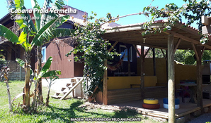 Praia do Rosa - Imbituba - SC: 1 diária para 4 pessoas + cortesia para 1 criança de até 10 anos na Cabana Praia Vermelha, nas Cabanas Lobo do Mar em até 12x no cartão*
