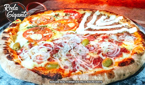 Praia do Rosa - Imbituba: Rodízio de pizzas salgadas e doces com mais de 40 opções na Pizzaria Roda Gigante com forno a lenha, válido de segunda a segunda