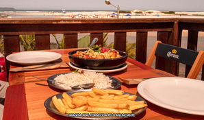 Guarda do Embaú - Palhoça - SC: Camarão à parmegiana + acompanhamentos para até 3 pessoas no Restaurante Guarda Gosto, válido de segunda a domingo