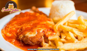 Escolha o seu à la carte! File mignon à parmegiana, picanha do santo, salmão grelhado, camarão à parmegiana, entrecot ou toscana enrolada com queijo + acompanhamentos para 2 pessoas no Santo Boteco a partir de R$ 44,99