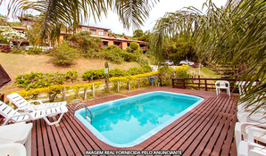 POUSADA COLINA VERDE: 2 diárias para 2 pessoas na suíte Família com delicioso café da manhã e vista para piscina em até 12 vezes no cartão* em Garopaba - SC