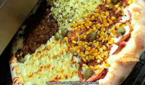 ALCAPONE'S PIZZARIA: pizza gigante com 45cm e 16 fatias, válido de terça a sexta exclusivamente para retirada no local