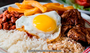 SNACK LANCHES: buffet livre de pratos quentes, carnes, saladas e sobremesas no centro de Criciúma, válido de segunda a sexta