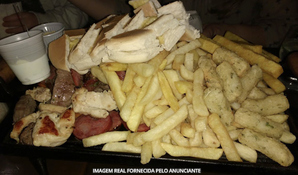 PAPO'S E TRAGO'S: tábua com carne bovina, coração, frango e acompanhamentos para 4 pessoas, válido de segunda a segunda para consumo ou retirada no local em Cocal do Sul - SC