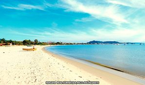 CHALÉS VILLA BELLA: 1 diária para 2 pessoas com cozinha completa em até 12 vezes no cartão* na praia Ponta Das Canas em Florianópolis - SC