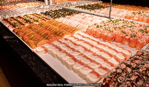 SUSHI BAR OSAKA: buffet livre completo de sushis, pratos quentes e yakisobas