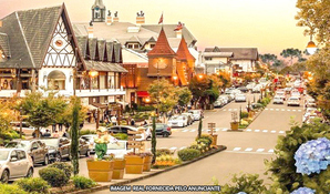 POUSADA TIA LEONOR: 1 diária para 2 pessoas com delicioso café da manhã, no centro de Gramado - RS