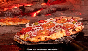 PIZZARIA PIZZADORO: rodízio de pizzas forno a lenha com buffet livre de massas, saladas e sobremesas, em anexo ao Criciúma Shopping