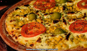 PIZZARIA PIZZADORO: pizza broto com 30cm e 6 fatias ou pizza gigante 40cm e 12 fatias a partir de R$ 24,00