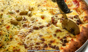 CLAUB'S LANCHES: pizza gigante com 45cm e 16 fatias, válido de quarta a segunda para retirada no local ou tele-entrega*